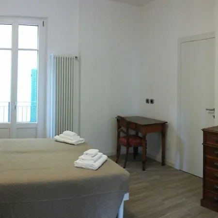 I Tulipani - 1 * Cadenabbia